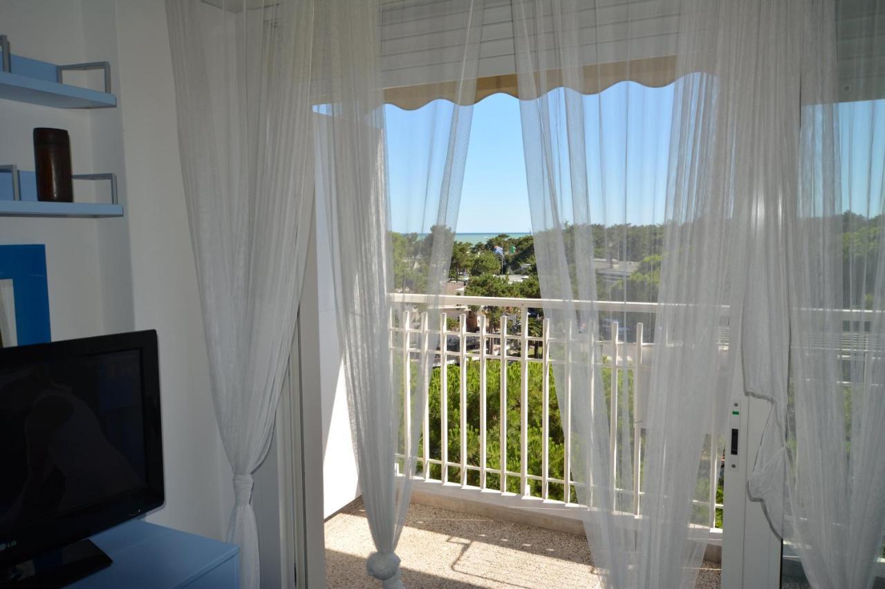 Lignano Pineta With Sea View Apartment Lignano Sabbiadoro Exterior photo