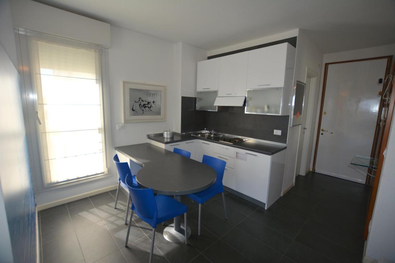 Lignano Pineta With Sea View Apartment Lignano Sabbiadoro Exterior photo