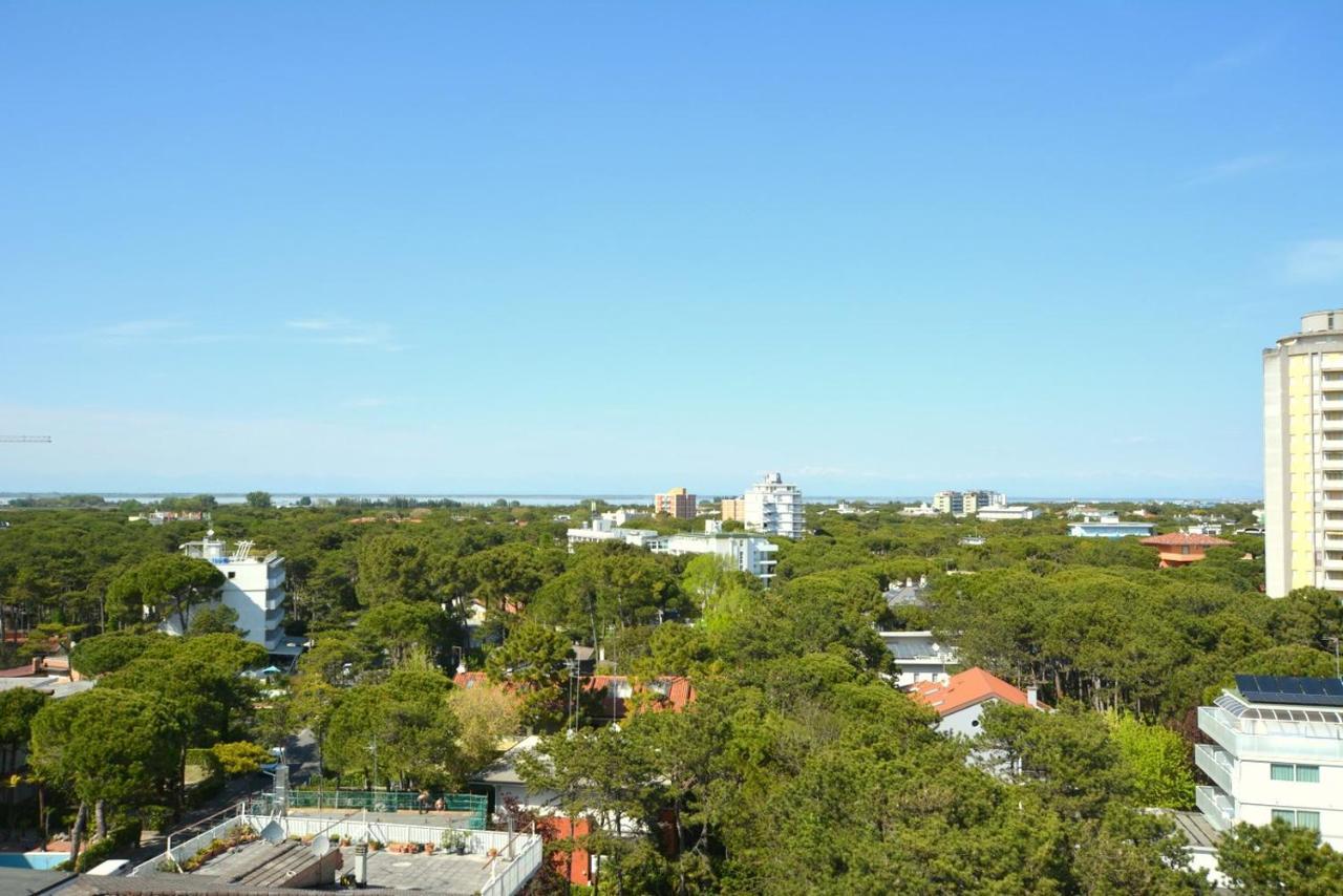 Lignano Pineta With Sea View Apartment Lignano Sabbiadoro Exterior photo