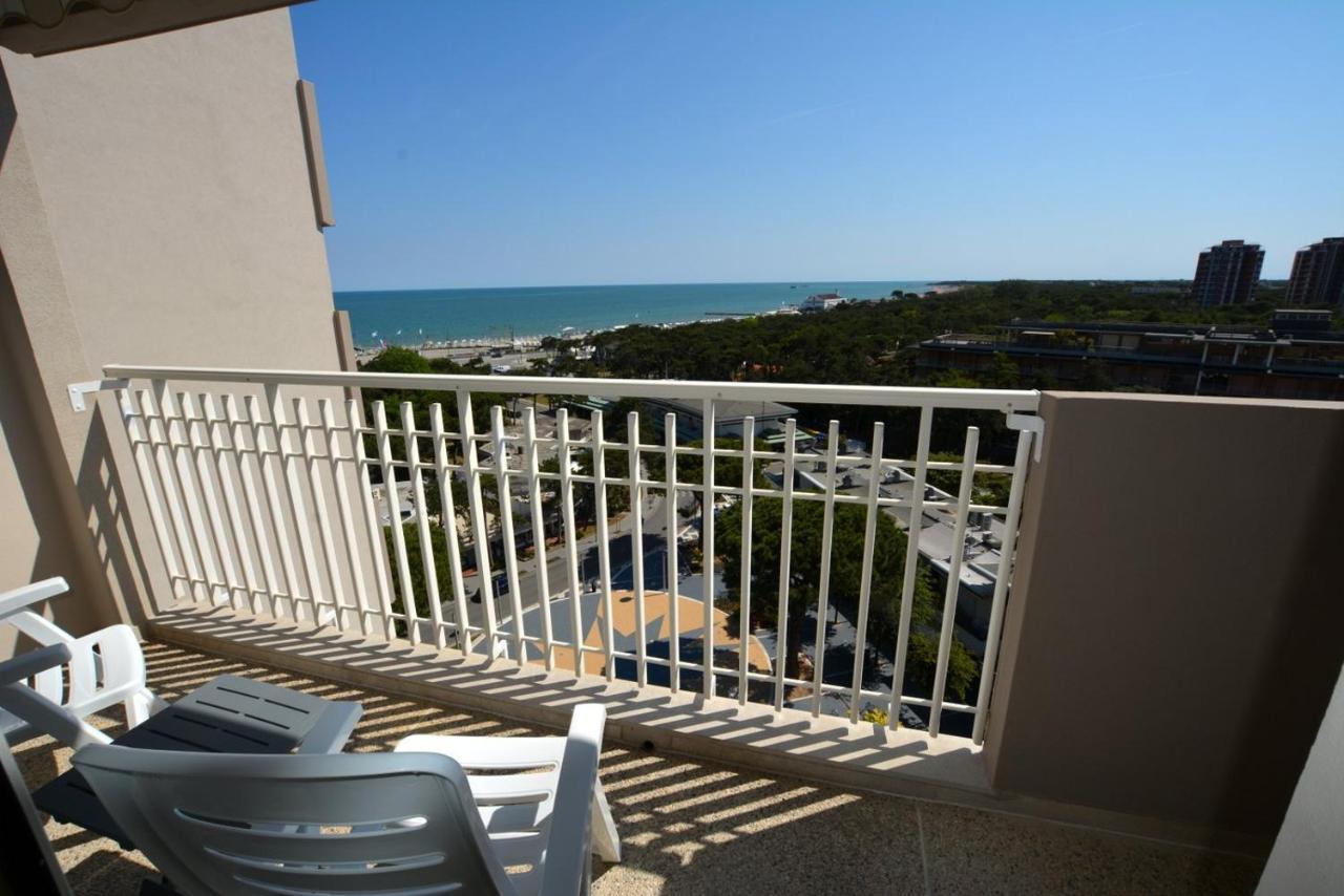Lignano Pineta With Sea View Apartment Lignano Sabbiadoro Exterior photo
