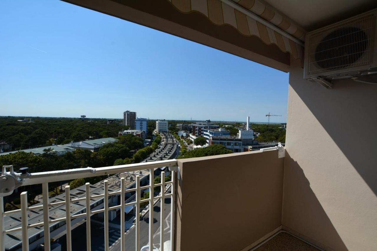 Lignano Pineta With Sea View Apartment Lignano Sabbiadoro Exterior photo