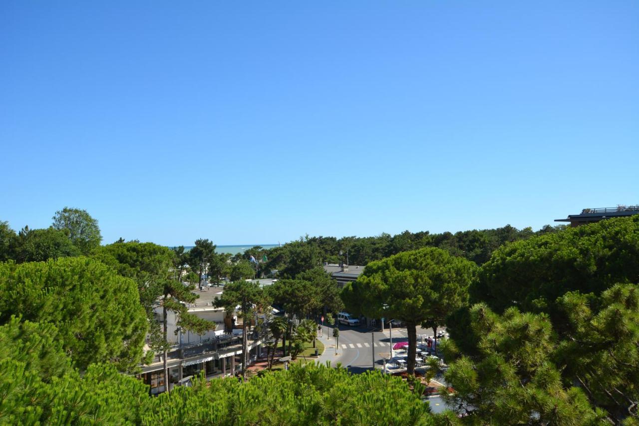 Lignano Pineta With Sea View Apartment Lignano Sabbiadoro Exterior photo