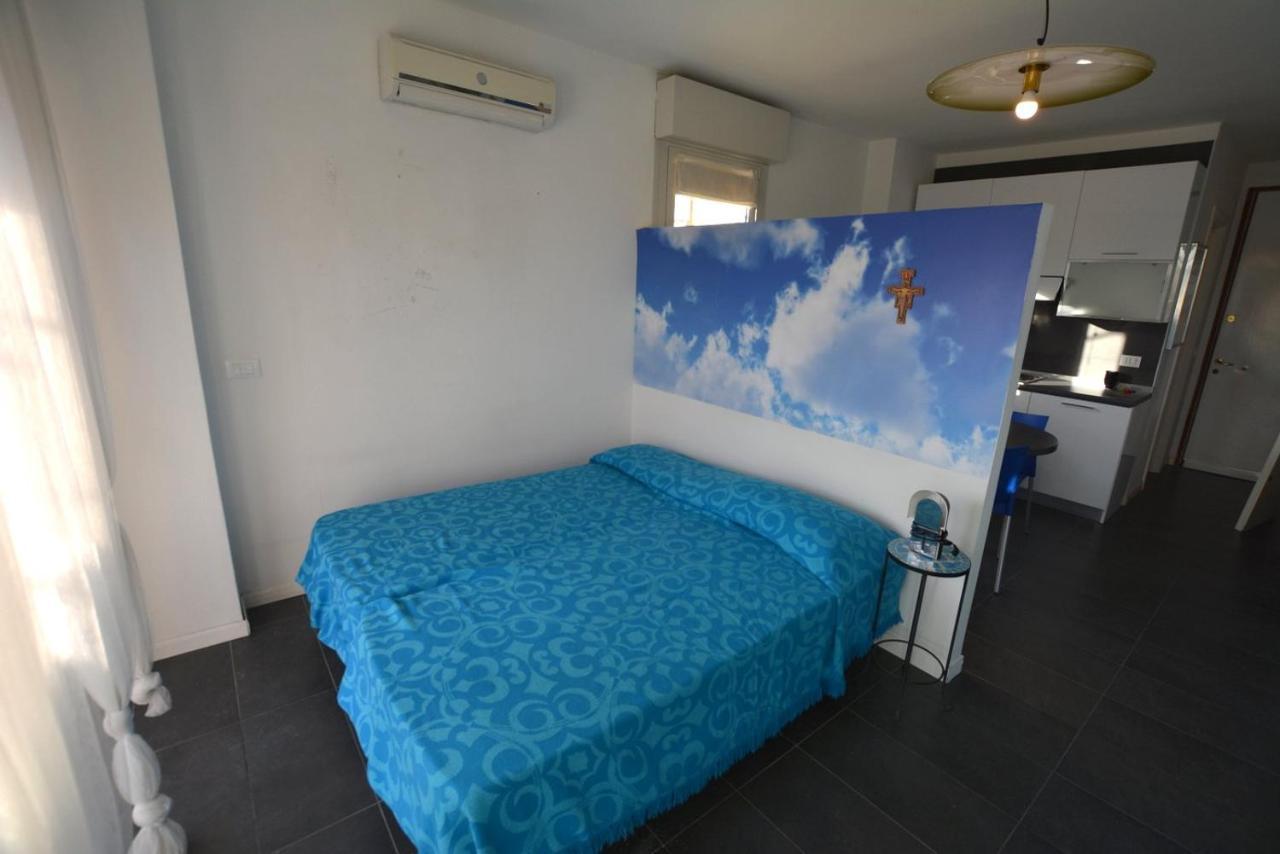 Lignano Pineta With Sea View Apartment Lignano Sabbiadoro Exterior photo