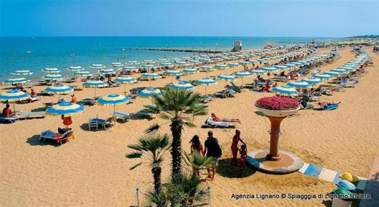 Lignano Pineta With Sea View Apartment Lignano Sabbiadoro Exterior photo
